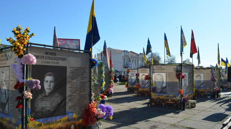 Шість імен – шість історій мужності: у Балті поповнилася Алея пам’яті