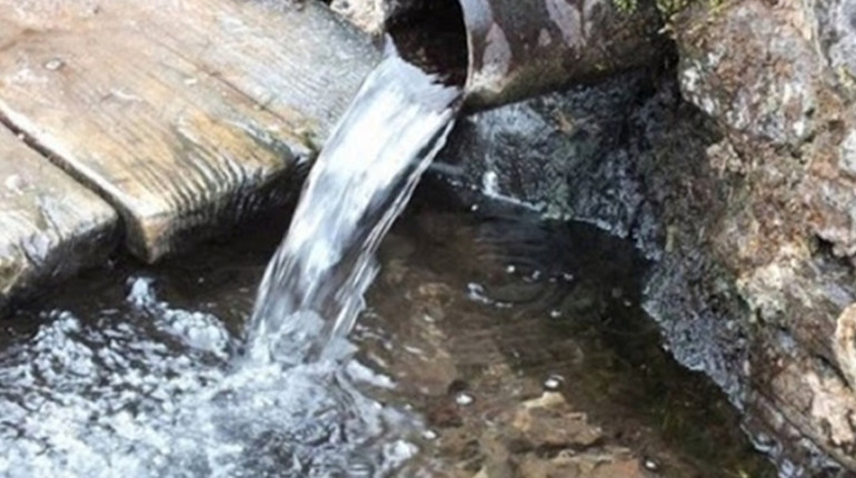 Звягель: де можна пити воду з джерел, а де – краще не ризикувати