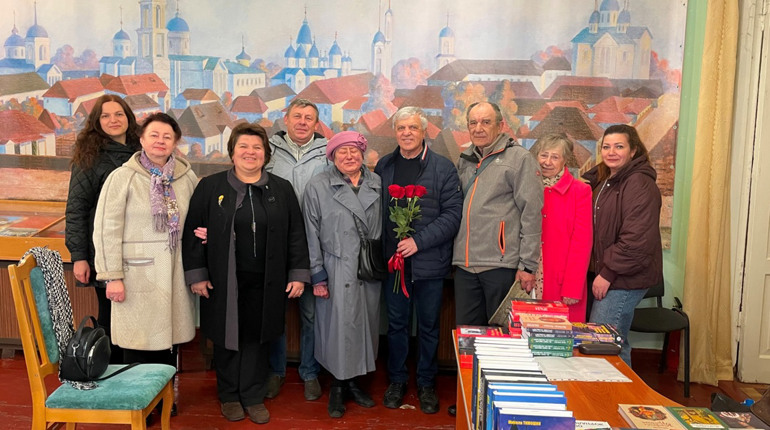 КНИГИ Й ЕМОЦІЇ В РІДНІМ НІЖИНІ…