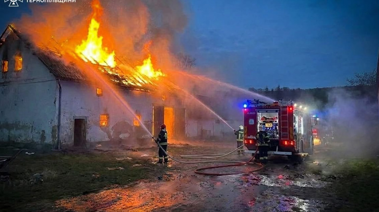 На Кременеччині за добу трапилось дві пожежі