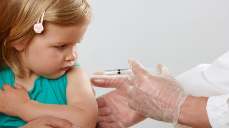 Вакцинація — твій супер-щит: чому це важливо саме зараз, під час війни