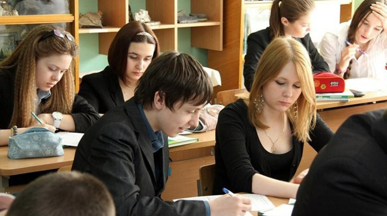 Коли в Україні буде трирічна профільна старша школа та як до цього готуються на Корюківщині