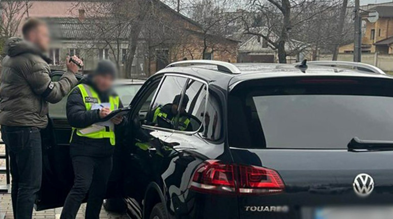 На Житомирщині "посередник" брав 3 000 доларів за інвалідність для військового