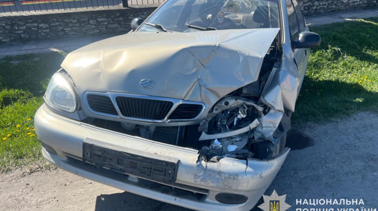 У Кременці трапилась аварія за участі двох автомобілів
