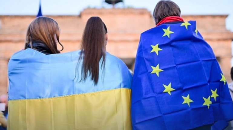 5 травня: День Європи, Міжнародний день акушерки та інші події, свята, дати, народні прикмети