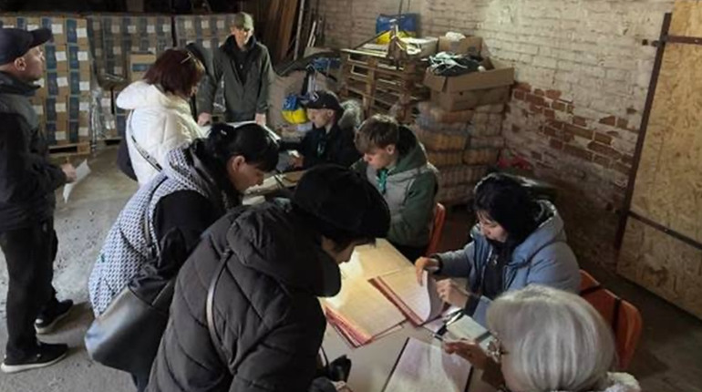 Майже тисяча продуктових наборів передано мешканцям Дворічанської громади за підтримки БФ «ADRA»