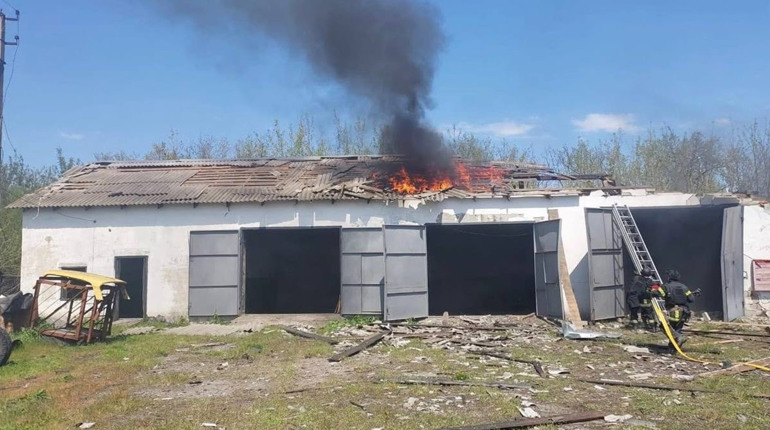 Великобурлуцька громада: ворог продовжує обстріл із застосуванням БПЛА