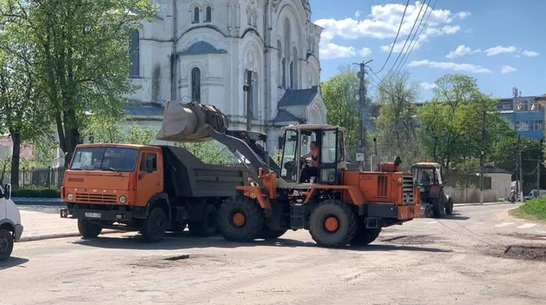 Дорожній сезон у Глухові: які вулиці відремонтують до кінця травня