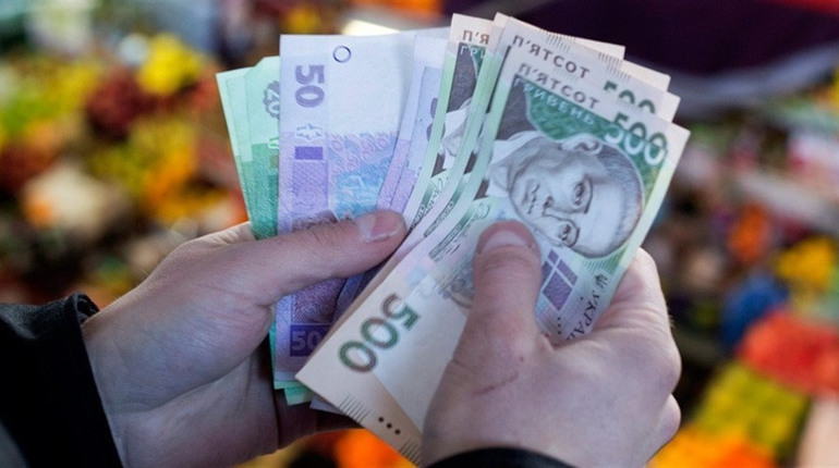 НБУ прогнозує зростання інфляції: куди українцям вкладати гроші