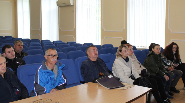 У Гадячі жителі багатоповерхівки влаштувам пікет через відключення газопостачання