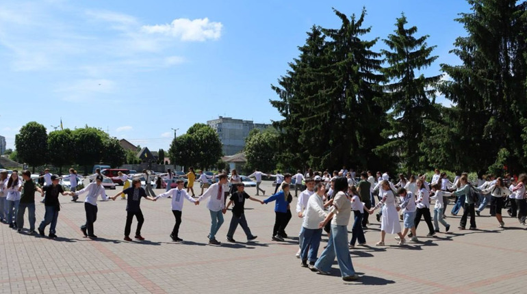Традиції, що об’єднують: у Фастові пройшов творчий захід до Дня вишиванки