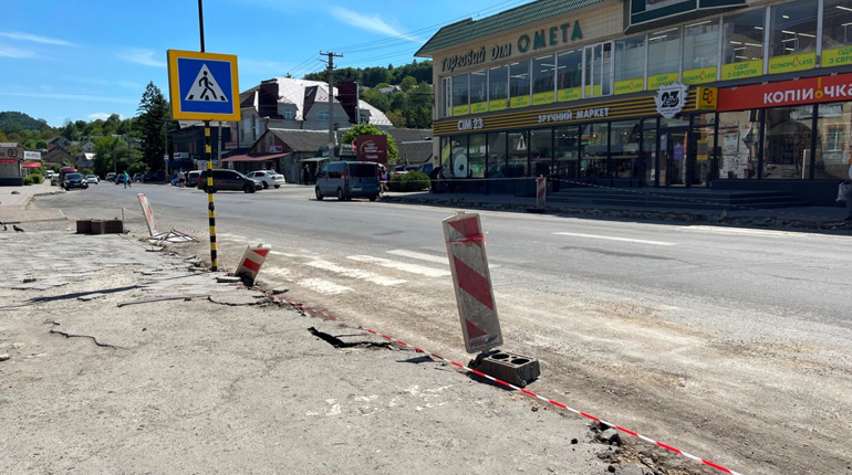 У Кременці встановлюють світлофор