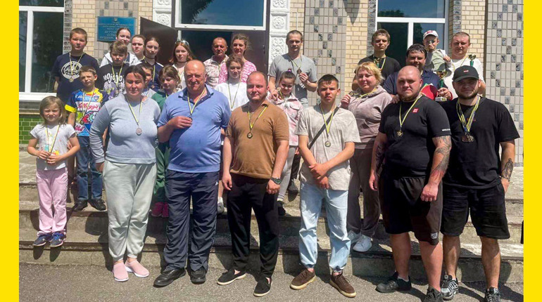 У Буртах на Кагарличчині відбувся тенісний турнір пам’яті Героя Олександра Кучерявенка
