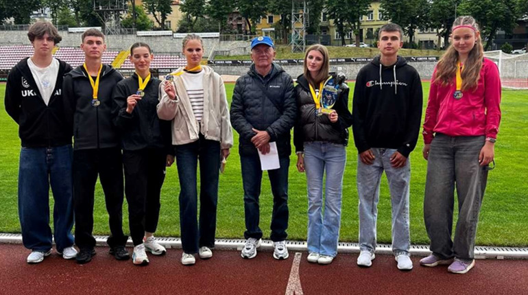 Срібло серед 49 шкіл України: неймовірний успіх вихованців Старокостянтинівської ДЮСШ