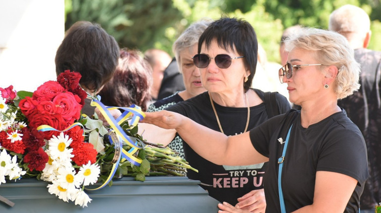 У Південноукраїнську попрощалися із молодшим сержантом Сергієм Рябошапкою