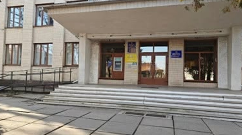 Хабар за рішення виконкому: посадовцю Кіцманської міськради повідомили про підозру