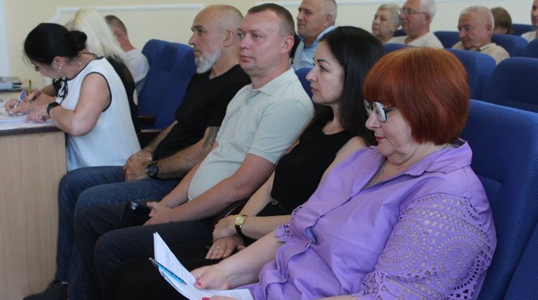 Центр психосоціальної підтримки, сонячні станції та нова техніка: підсумки сесії Гадяцької міськради