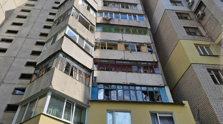 На Херсонщині окупанти атакували соціальну та критичну інфраструктуру, житлові будинки