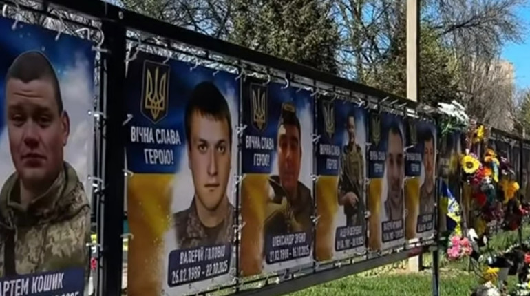 71 загиблому захиснику присвоїли звання Почесного громадянина: підсумки сесії міськради