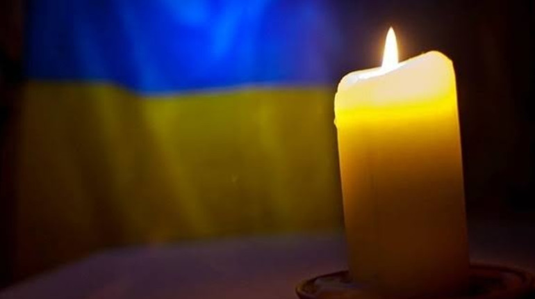 Пліч-о-пліч із сином пройшов найважчі ділянки фронту: у Шостці попрощалися із захисником України