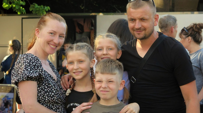 30 дітей і 5 лікарів із Жовтих Вод вирушили до Німеччини: що на них чекає