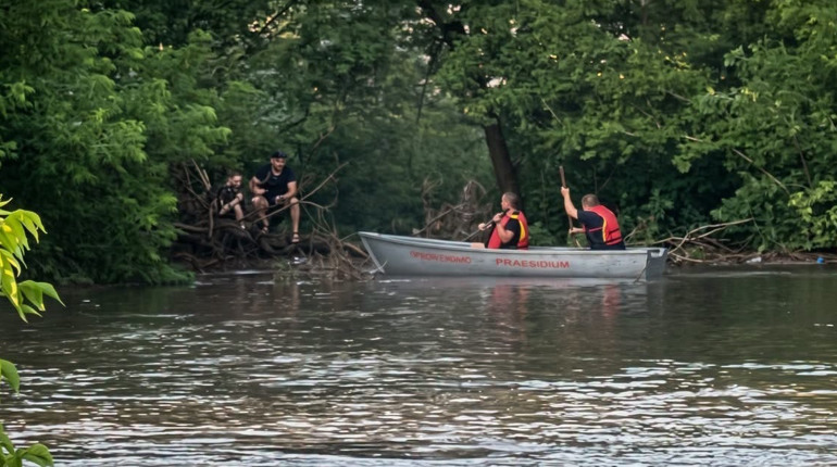 На Кременеччині після зливи підтопило домівки та дорогу М-19: сімох людей евакуювали