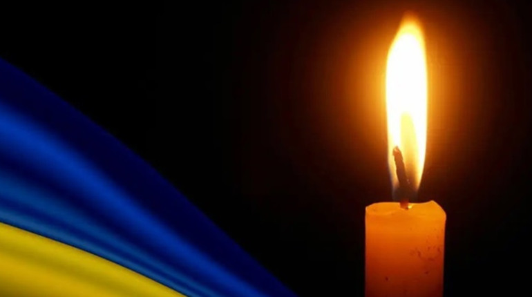 Повертався на фронт після двох поранень: у Шостці провели в останню путь біця Андрія Шерудилова