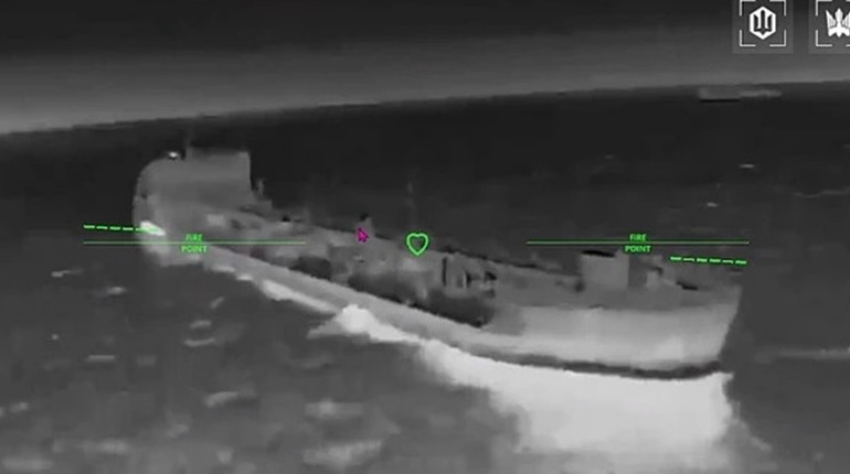 “Птахи Мадяра” заявили про ураження 12 російських суден в Азовському морі за добу