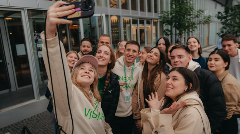 ​​​​​​​Відкрито набір на програму для української молоді Next Visionaries 2026