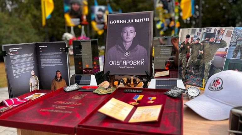 Річниця пам'яті захисника Олега Ярового: як жителі села Довга Пристань вшанували воїна