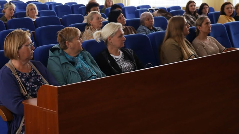 Меморіал, кладовище, відеонагляд: про що родини Героїв говорили з мером