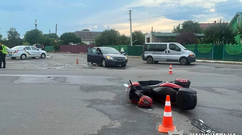 У Старокостянтинові в ДТП травмувався 41-річний мотоцикліст