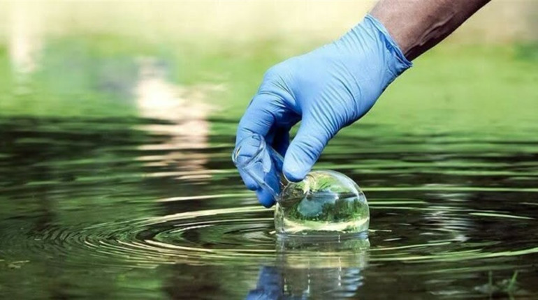 Перевірка води у Звягелі: 6 з 8 джерел не відповідають нормі