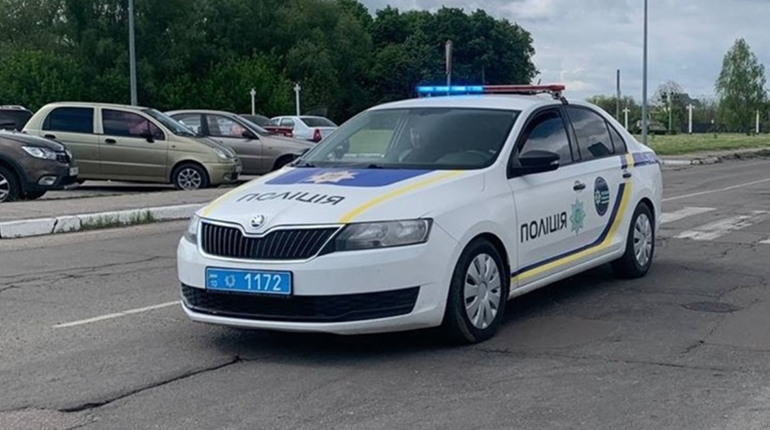 Пожежі біля Переяслава, загублені документи УБД та сусідські сварки: хроніка поліції