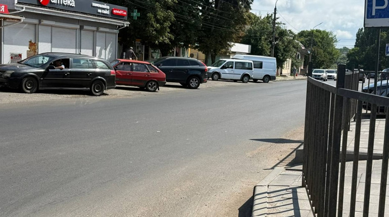 Хто відповідає за розмітку на Богополі: Служба відновлення переадресувала запит міськраді