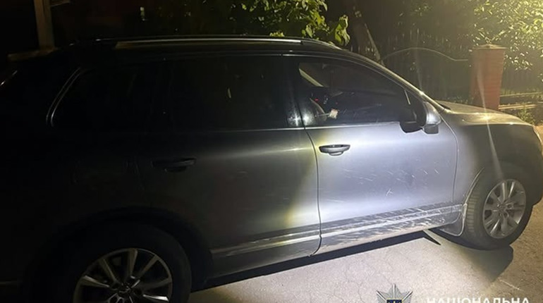 ДТП у Старокостянтинові: водійка збила двох дівчат на велосипеді та поїхала