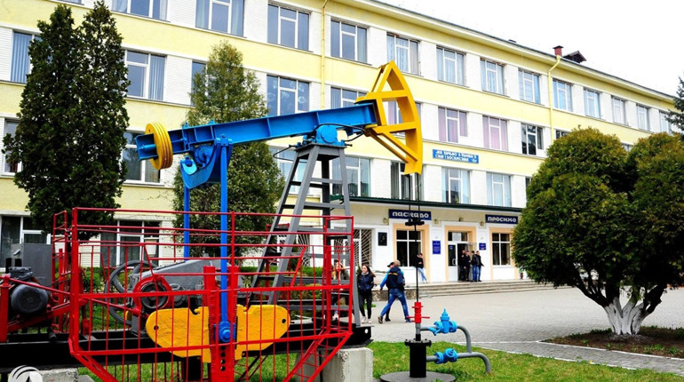 На Дрогобиччині модернізують два коледжі: вони потрапили до проєкту "100 майстерень"