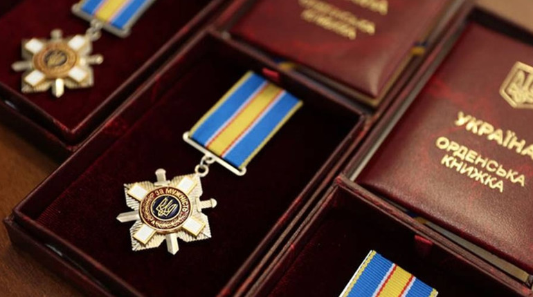 У Гадяцькій громаді родинам двох загиблих воїнів вручили державні нагороди «За мужність» ІІІ ступеня