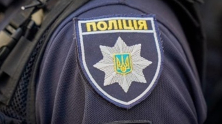 У Переяславі біля "Шансону" горіла трава, а жінка загубила ключі від будинку: хроніка поліції