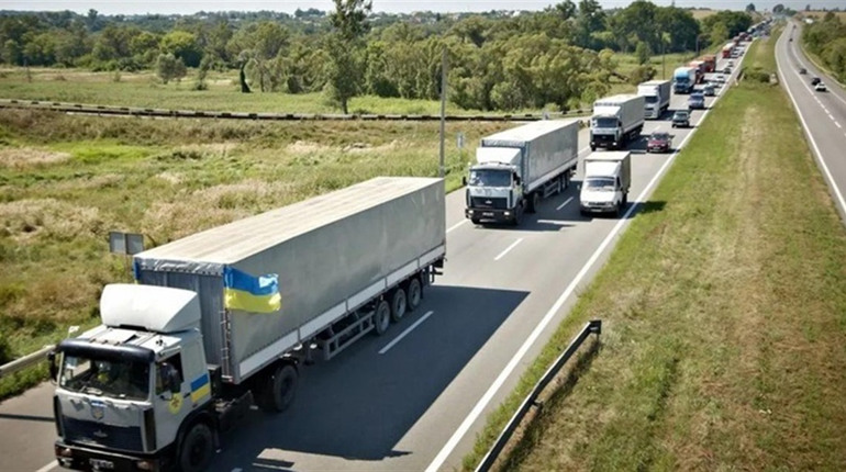 Система «Шлях»: скільки дозволів на виїзд за кордон видали на Львівщині
