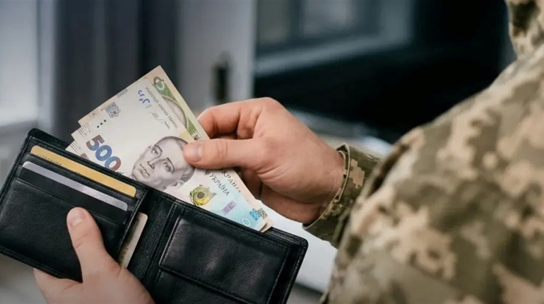 Кредитні канікули для військових: хто має право на звільнення від відсотків та штрафів