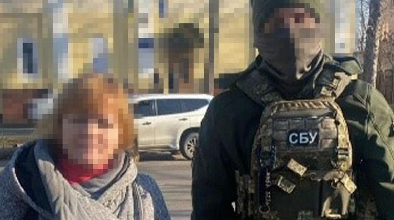 СБУ затримала двох колаборанток з Херсонщини: жінки входили до окупаційного «виборчкому»