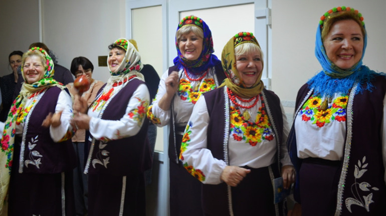 Заспіваймо: жителів Біляївської громади запрошують приєднатися до флешмобу "Подаруй громаді колядку"