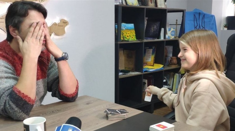 Вікторина навпаки: 10-річна Катерина з Южного передала до фонду Притули 31 тисячу гривень