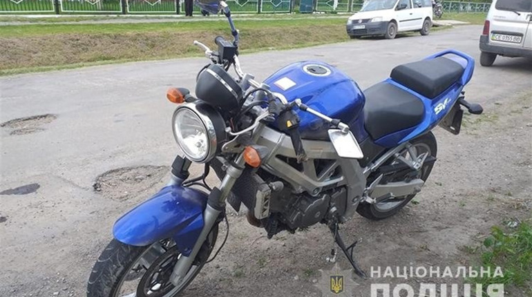 Не впорався з кермуванням: на Чортківщині в результаті ДТП загинув мотоцикліст (+фото)