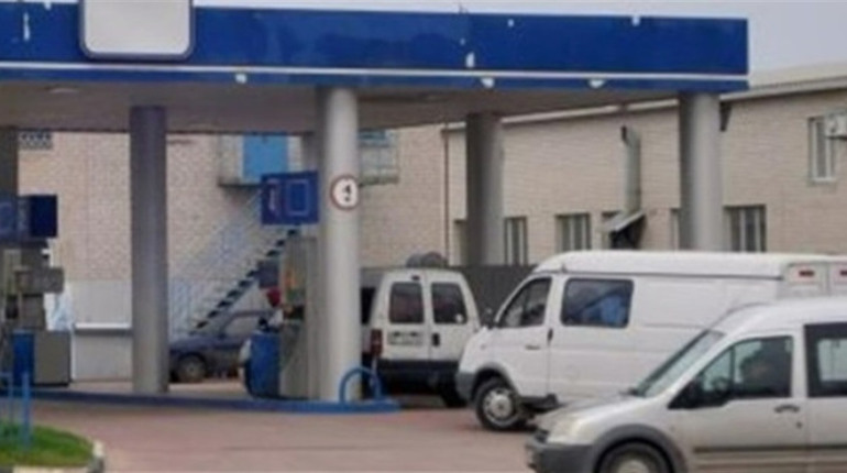 У Нову Каховку і Таврійськ окупанти не завозять дизпаливо і бензин