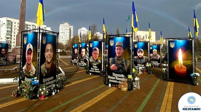 Еспланада пам'яті в Южному поповниться новою конструкцією з світлинами загиблих героїв (ФОТО)