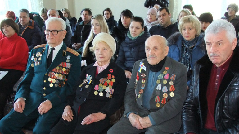 Кагарличани вшанували визволителів міста від нацистських окупантів