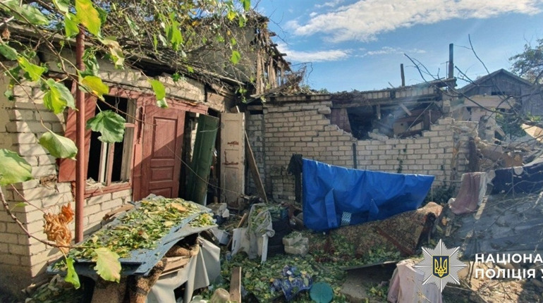 На Херсонщині армія рф завдала ударів по житлових кварталах, критичній та соціальній інфраструктурі