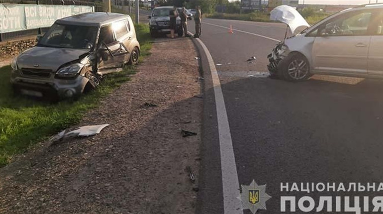 У Кременці не розминулися два авто